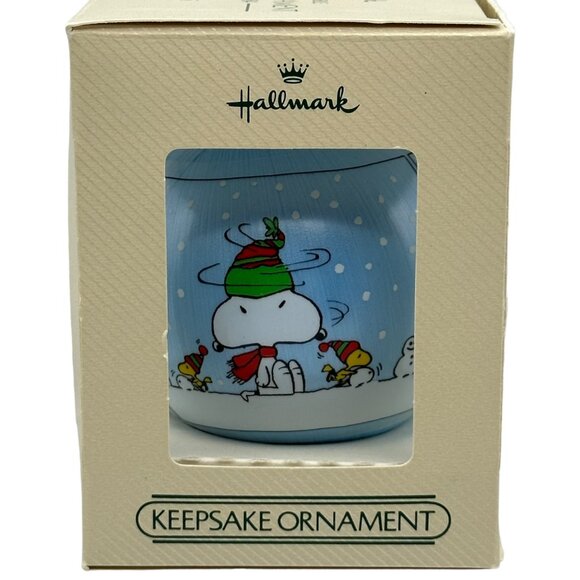 Hallmark Keepsake Ornament  Peanuts Snoopy Merry Christmas 1984 Collectible - Picture 8 of 10